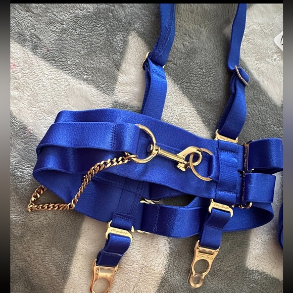 KUKURO ELECTRIC BLUE
GARTER BELT - Picture 10 of 11